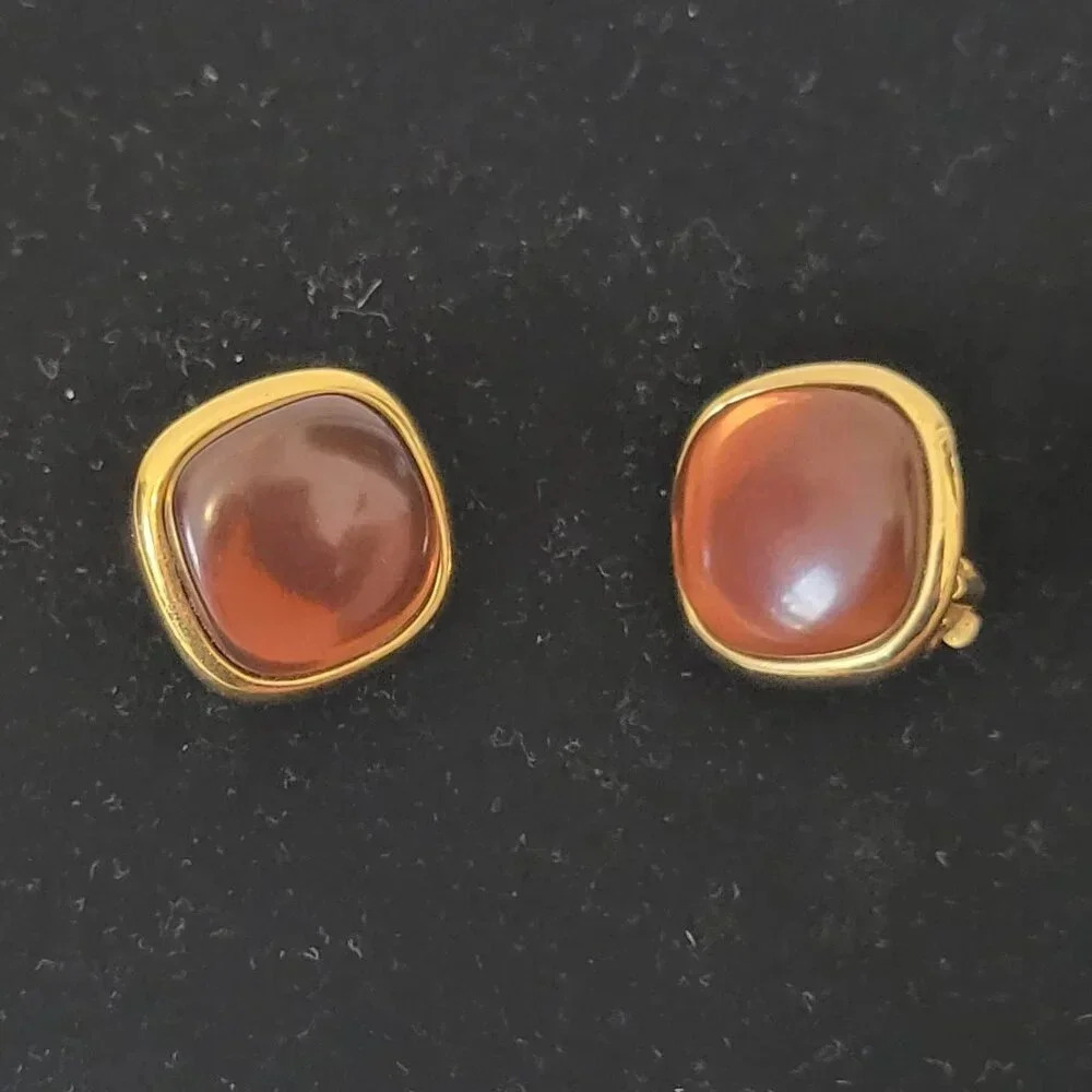 Vintage Estate Clip On Earrings Gold Tone Brown Orange Stone 7/8"